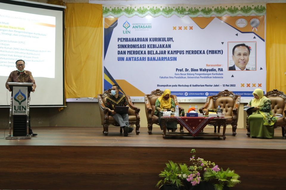 UIN Antasari Gelar Workshop Pembaharuan Kurikulum, Sinkronisasi ...