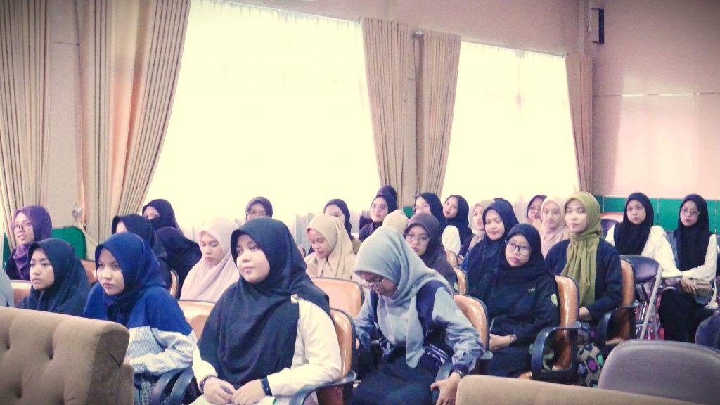 Para peserta saat mengikuti Sekolah Islam dan Demokrasi (Foto:UPKK)