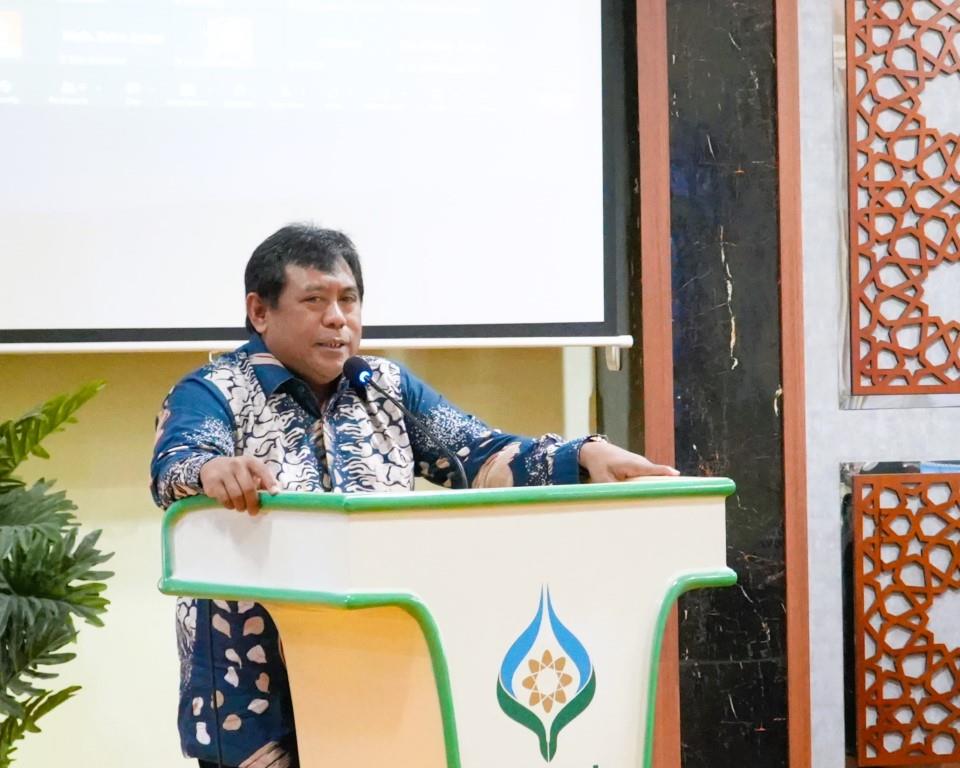 Prof. Dr. Slamet Wahyudi, M.T. saat menyosialisasikan Permendikbudristek RI Nomor 53 Tahun 2023 (Foto Humas Rudy Hermawan) - Copy