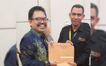 Rektor UIN Antasari Banjarmasin saat menerima formasi CPNS 2024.