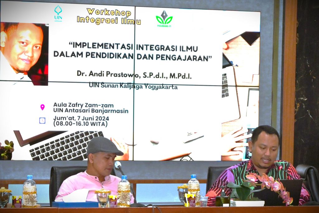 Dr. Andi Prastowo, M.Pd.I. pakar integrasi ilmu dalam pengajaran dari UIN Sunan Kalijaga Yogyakarta saat memaparkan materi (Foto:Humas/Jamal Ripani)