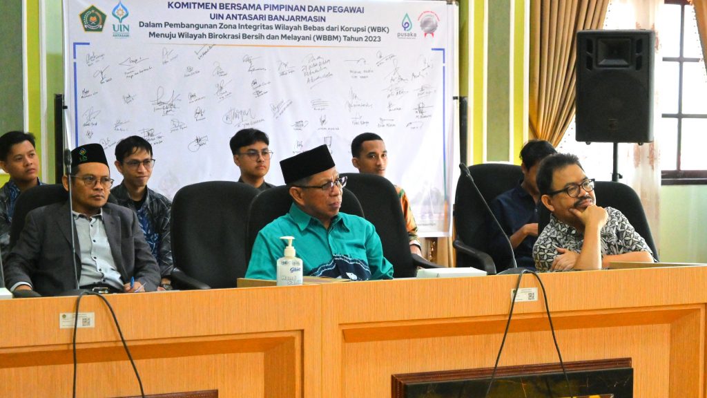 Pimpinan UIN Antasari saat ikut mendengarkan kuliah tamu internasional (Foto:Humas/Jamal Ripani)