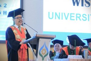 Rektor UIN Antasari Prof. Mujiburrahman saat memberikan sambutan (Foto Humas Baiti Rahmi)