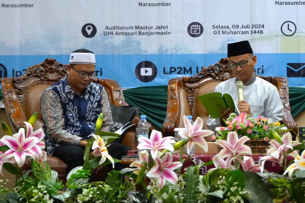 Tuan Guru H. Abdus Salam AM saat menjadi narasumber (Foto Humas)