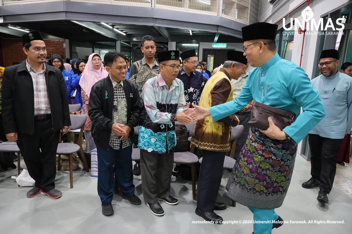 Pimpinan UNIMAS saat menyambut kedatangan delegasi UIN Antasari (Foto:UNIMAS)