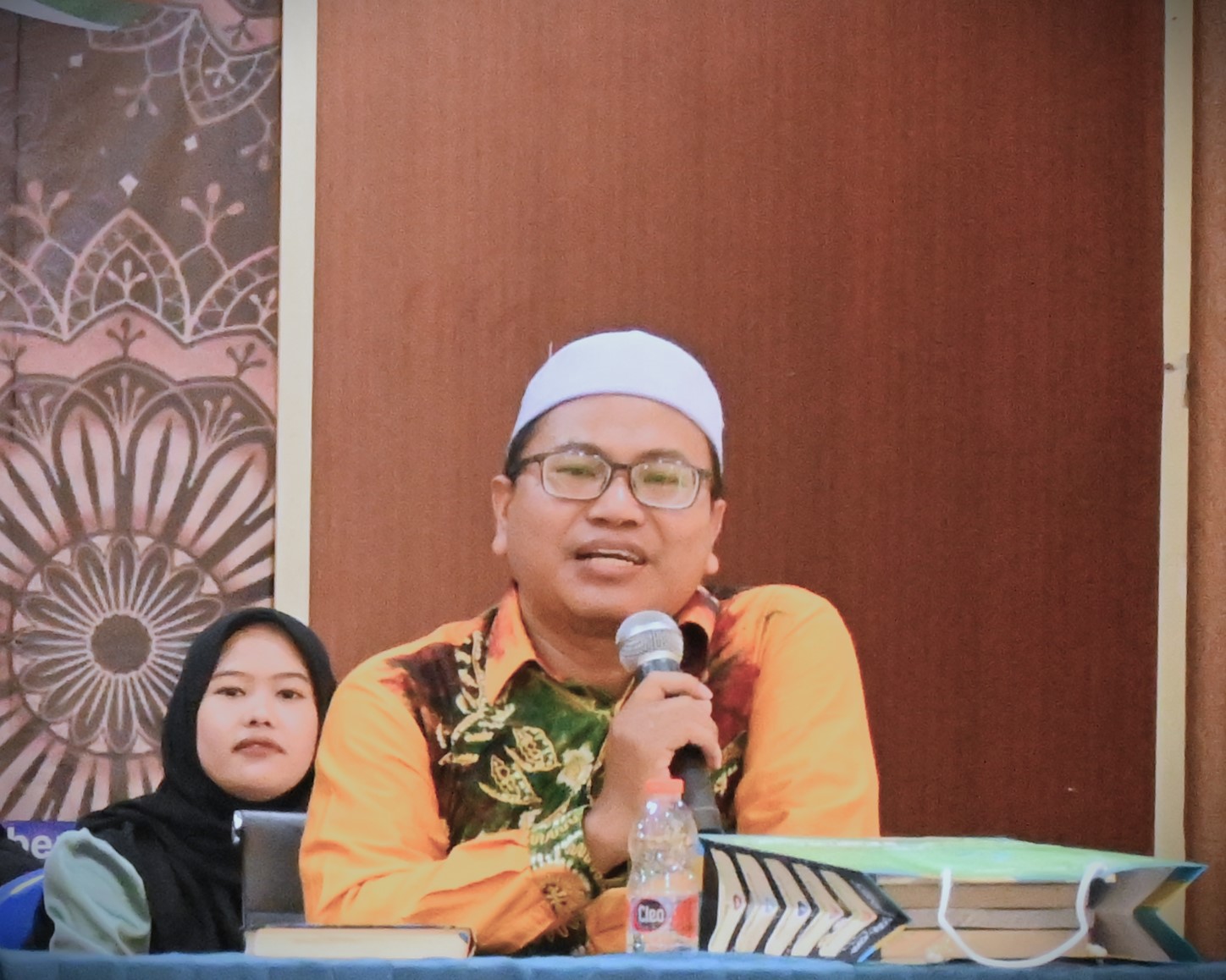 Ahmad Muhajir, Ph.D. saat menjadi narasumber (Foto:Humas/Jamal Ripani)