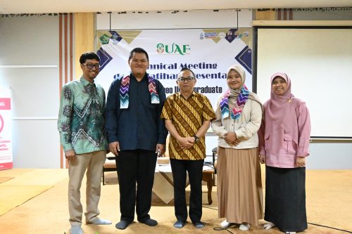 Foto bersama perwakilan mahasiswa yang akan berlaga pada BUAF ke-8 di UINSI Samarinda.