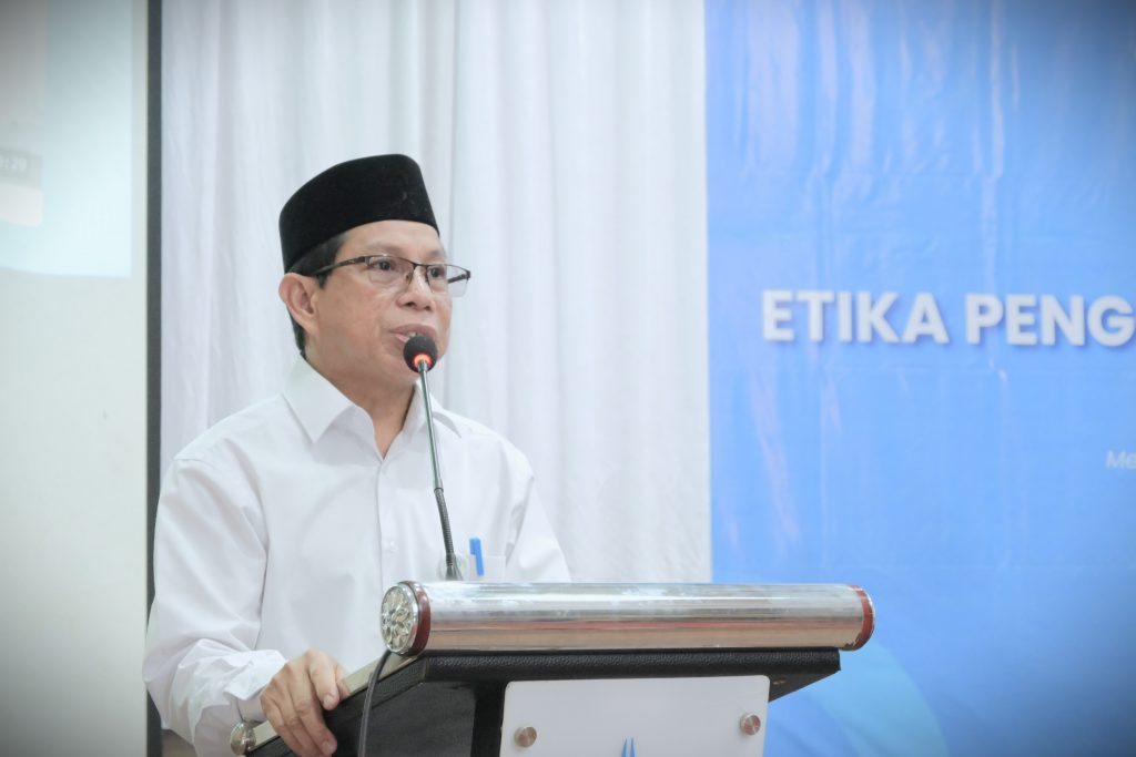 Dekan FTK UIN Antasari Dr. H. Hamdan, M.Pd. saat membuka acara (Foto:Humas/Achmad Magfur)