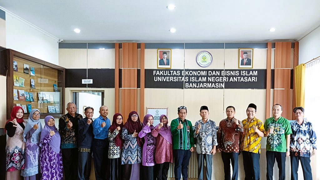 Foto bersama Karo AUPKK dengan Fakultas Ekonomi dan Bisnis Islam (Foto:Isminda Nadya)