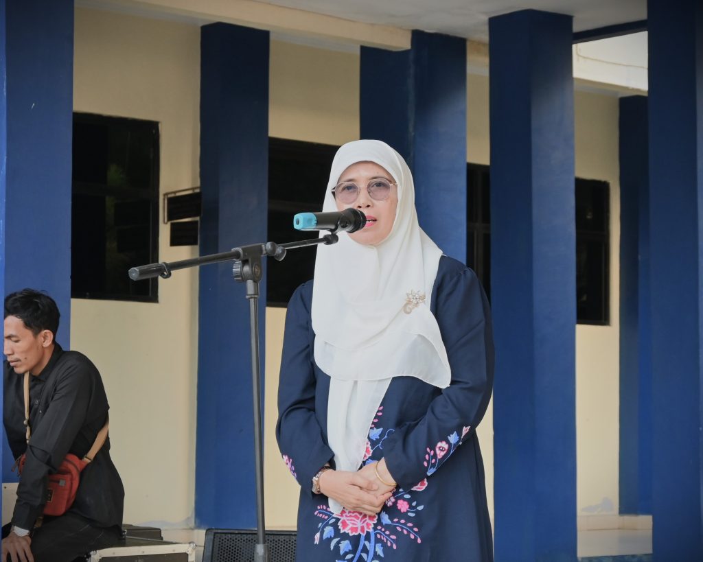 Wakil Rektor UIN Antasari Bidang Akademik dan Kelembagaan saat membuka acara (Foto:Humas/Jamal Ripani)