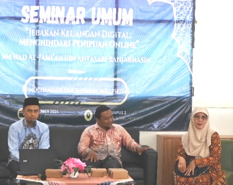 Pembukaan Seminar Umum dengan Tema Jebakan Keuangan Digital Menghindari Penipuan Online (Foto:Alifia Nur Rizkilah)