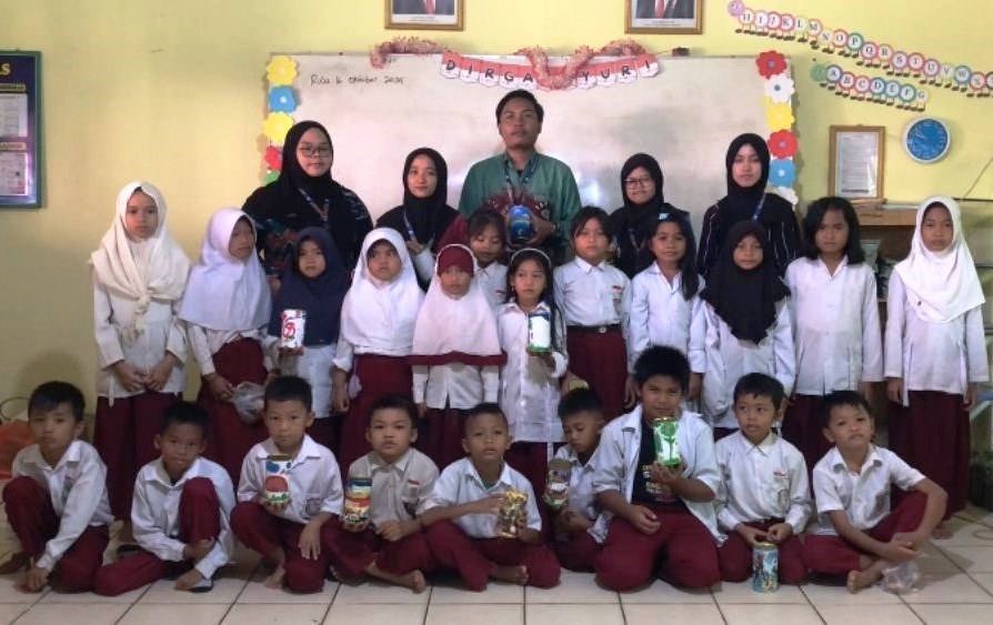 Tingkatkan Minat Menabung Anak-anak, Mahasiswa KKN Desa Malinau (Balai Padang) Laksanakan Sosialisasi Edukasi Gemar Menabung Sejak Dini