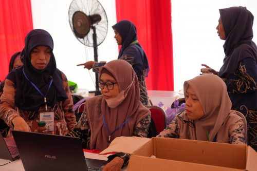 Para panitia registrasi SKD CPNS Kementerian Agama Tahun 2024. (Foto:Humas/Baiti Rahmi)