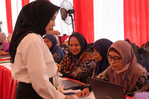 Para panitia di sesi registrasi. (Foto:Humas/Baiti Rahmi)