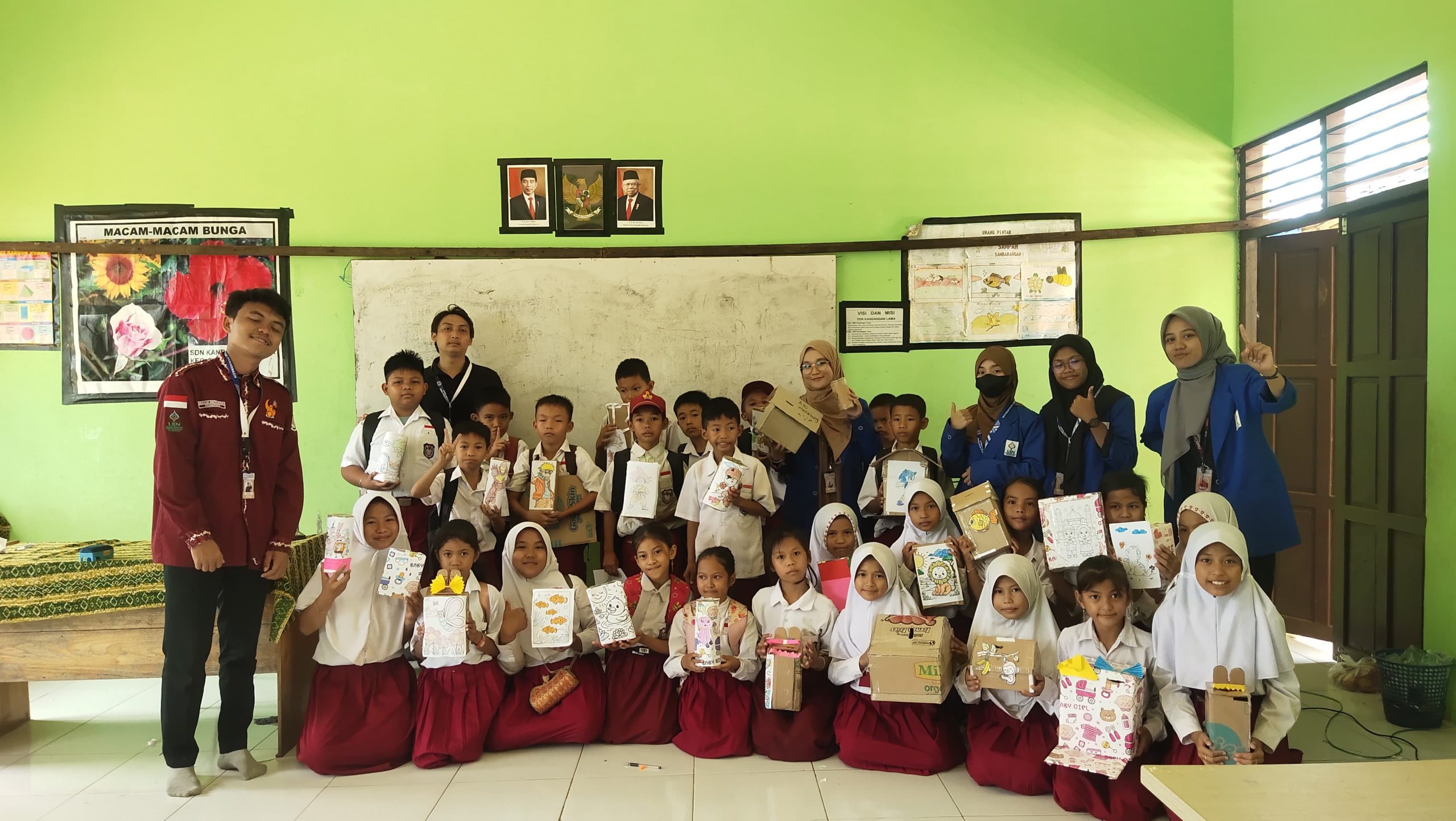 Gelorakan Semangat Menabung Sejak Dini, Mahasiswa KKN Desa Kandangan Lama Gelar Edukasi Gemar Menabung