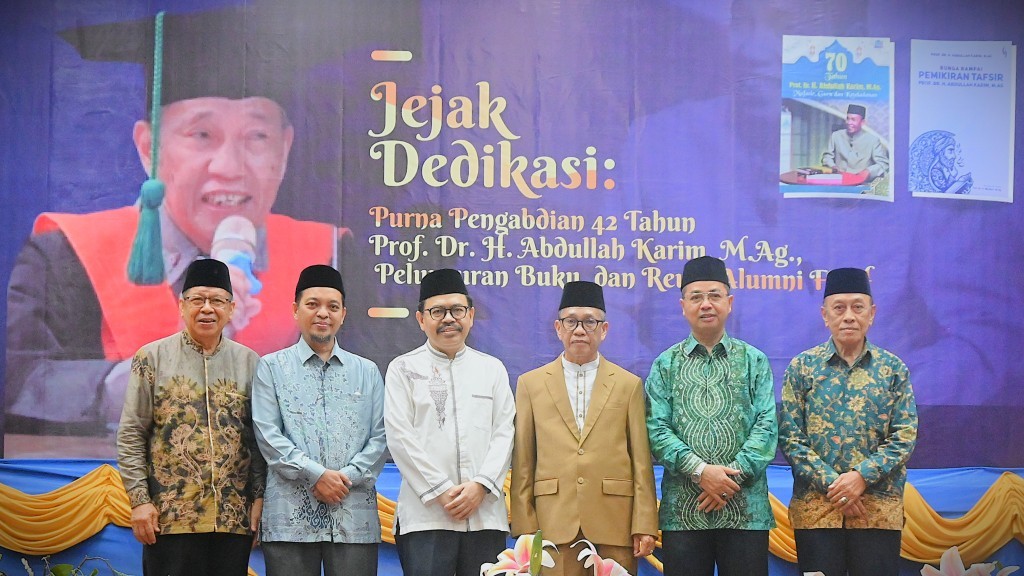 untuk thumbnail berita prof karim (Foto Humas Jamal Ripani)