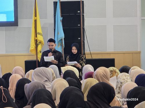 Muhammad Muzib Hidayatullah dan Najwa Ghina Maulida saat memandu acara. (Foto: Humas/Baiti Rahmi)