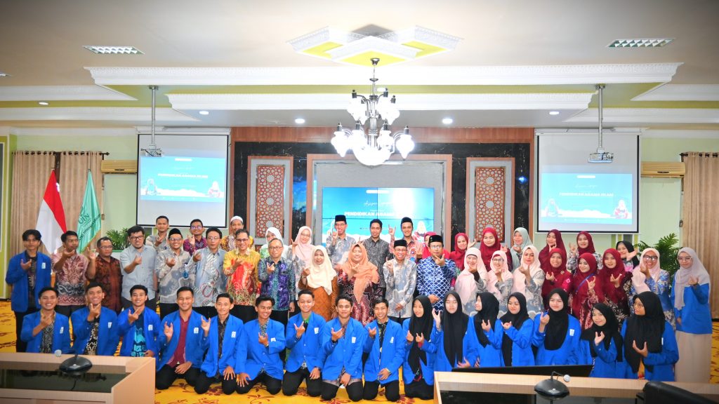 Foto bersama usai penutupan Asesmen Lapangan Prodi S-1 PAI (Foto:Humas)