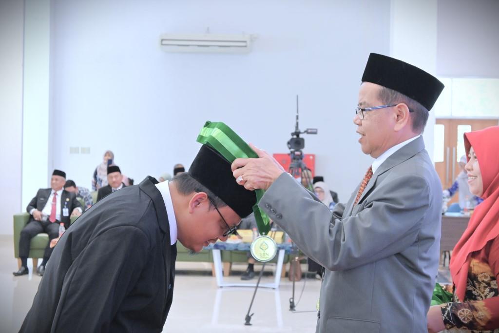 Hadani, S.Pd. Gr., guru dari Kabupaten Tanah Laut saat Yudisium PPG Daljab Batch 1 2024 UIN Antasari (Foto:Humas/Achmad Magfur)