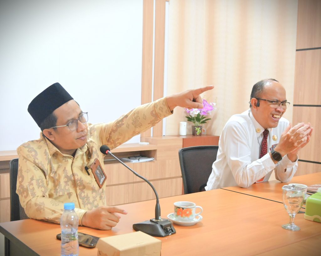 Karo AUPKK UIN Antasari Dr. H. Moh. Junaidin, M.A. saat memberikan sambutan (Foto:Humas/Jamal Ripani)