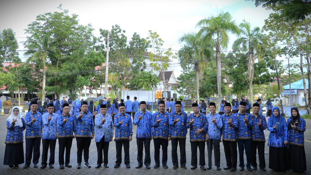 Foto bersama pimpinan UIN Antasari usai apel (Foto:Humas)