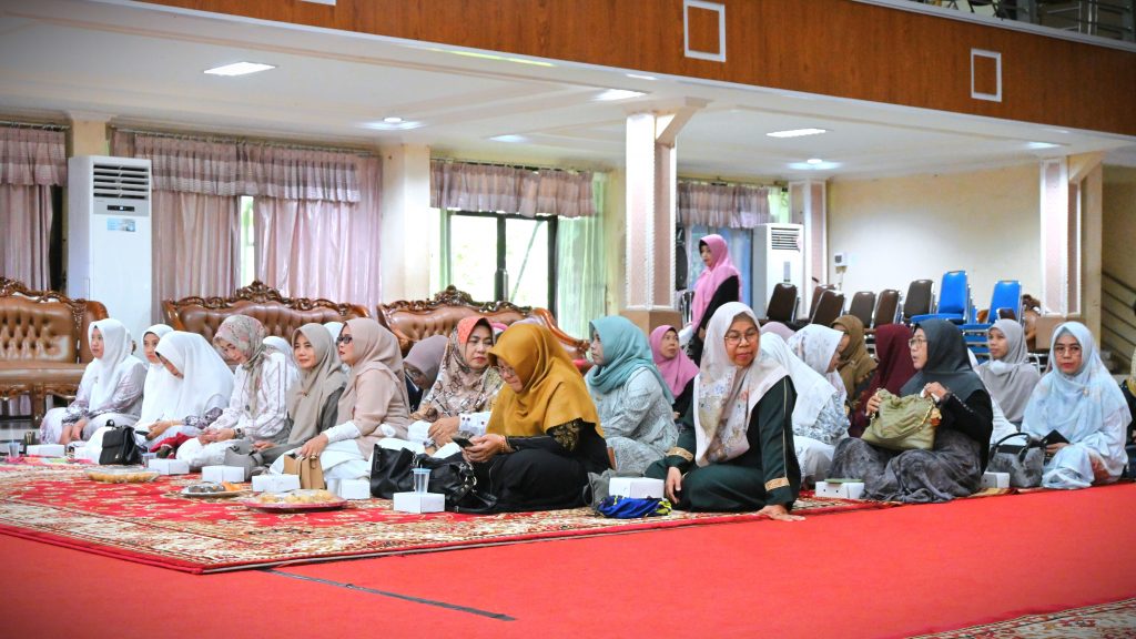 Para tamu undangan berhadir di Auditorium Mastur Jahri (Foto:Jamal Ripani)