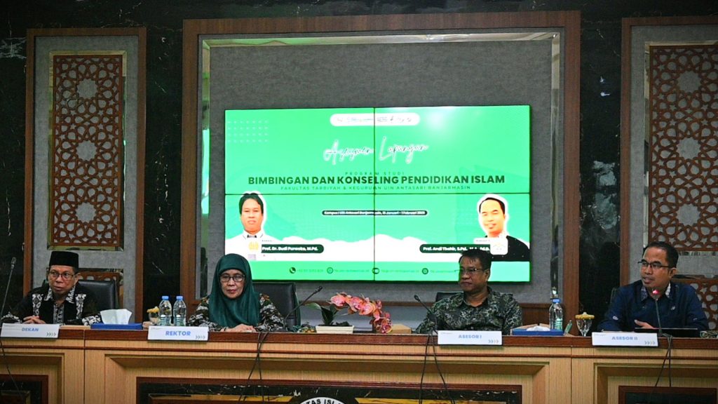 Asesor II Prof. Andi Thahir, S.Psi., M.A., Ed.D. saat memberikan rekomendasi dan arahan (Foto:Humas/Jamal Ripani)