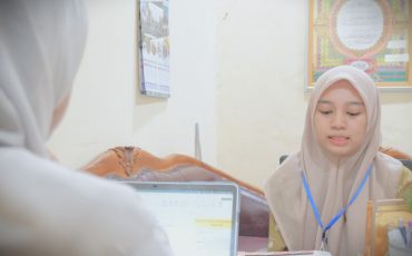 Nur Syifa saat diuji keterampilan bacaan Al-Qurannya (Foto:Humas)